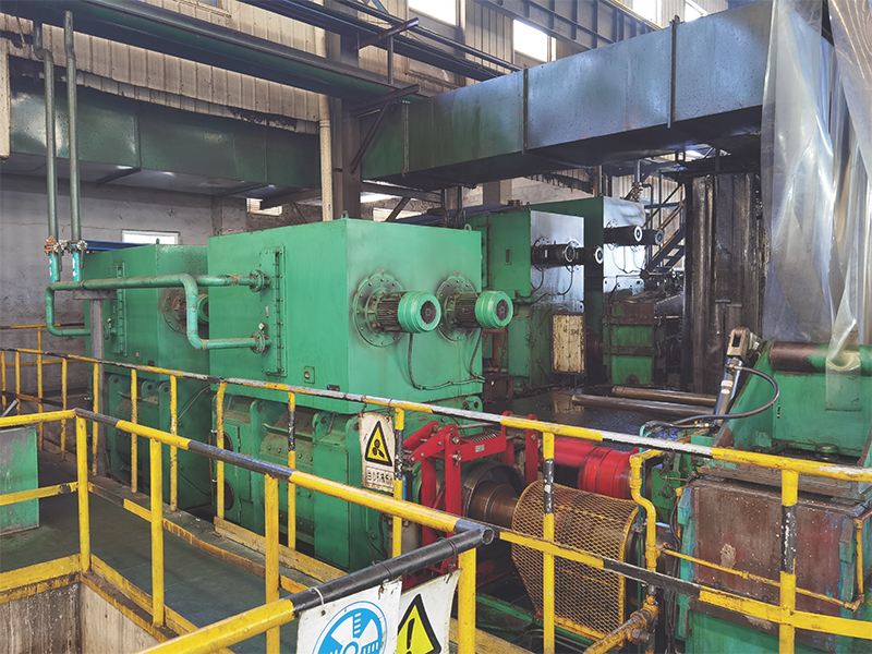 _0002_Moteurs &agrave; courant continu pour feuillard 1380 1