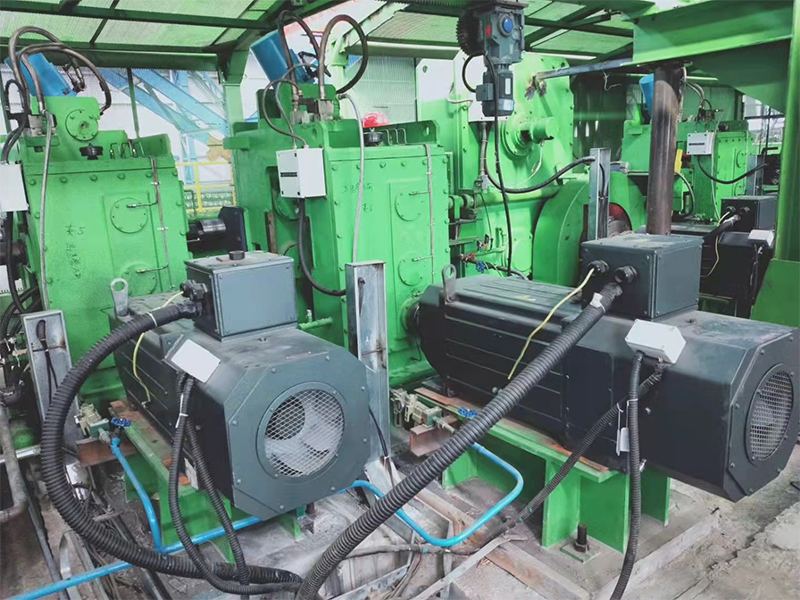 _0003_YJP Moteurs &agrave; courant alternatif pour machine plastique 1